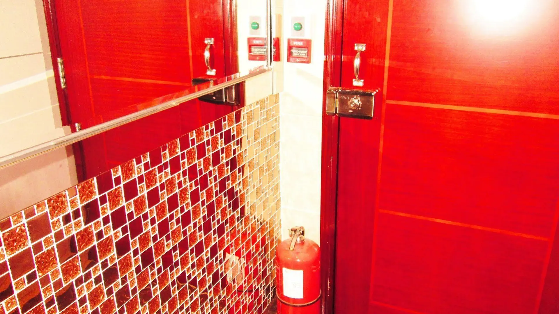 Apartment Peace Guest House Hong Kong China